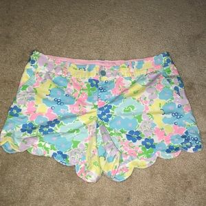 Lilly Pulitzer Buttercup Short Size 10
